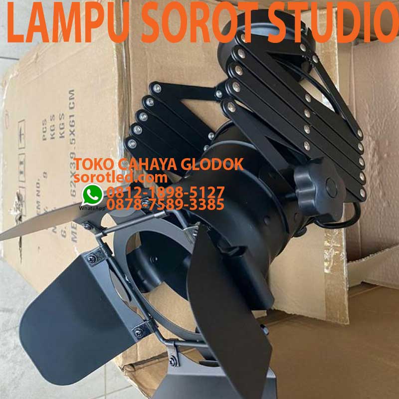 lampu sorot studio
