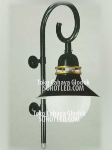 Lampu Dinding Kaca Minimalis Fitting 1xE27