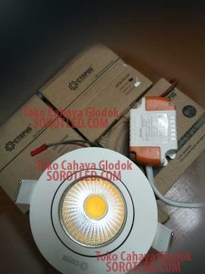 Lampu Merk Octopus Downlight 7watt 2950K